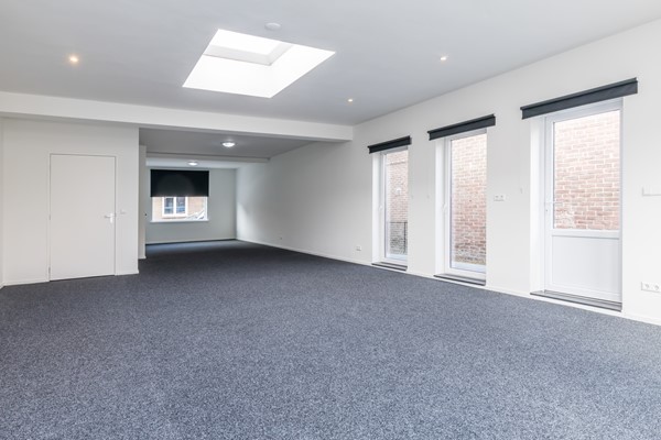Foto - Te koop: Verrassend ruime geheel gemoderniseerde (2025-2026) halfvrijstaande woning uit 1936 nabij centrum Hoensbroek